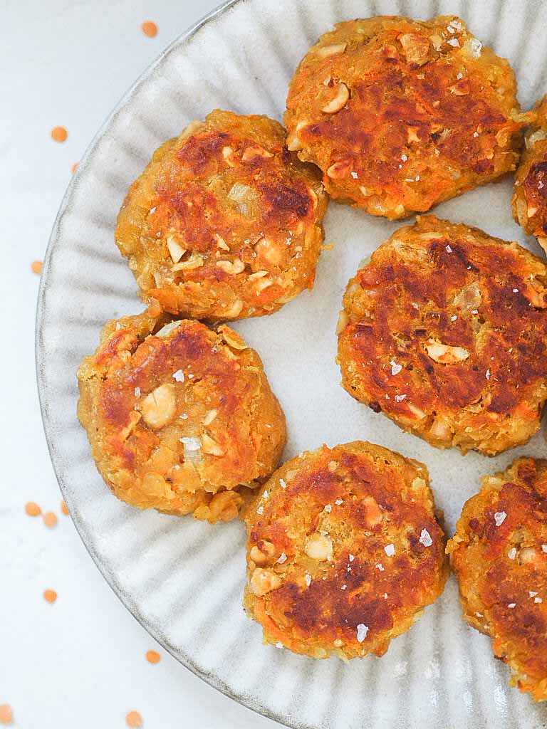 vegetariske frikadeller med røde linser