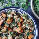 Sund pastasalat med cremet tahindressing 1