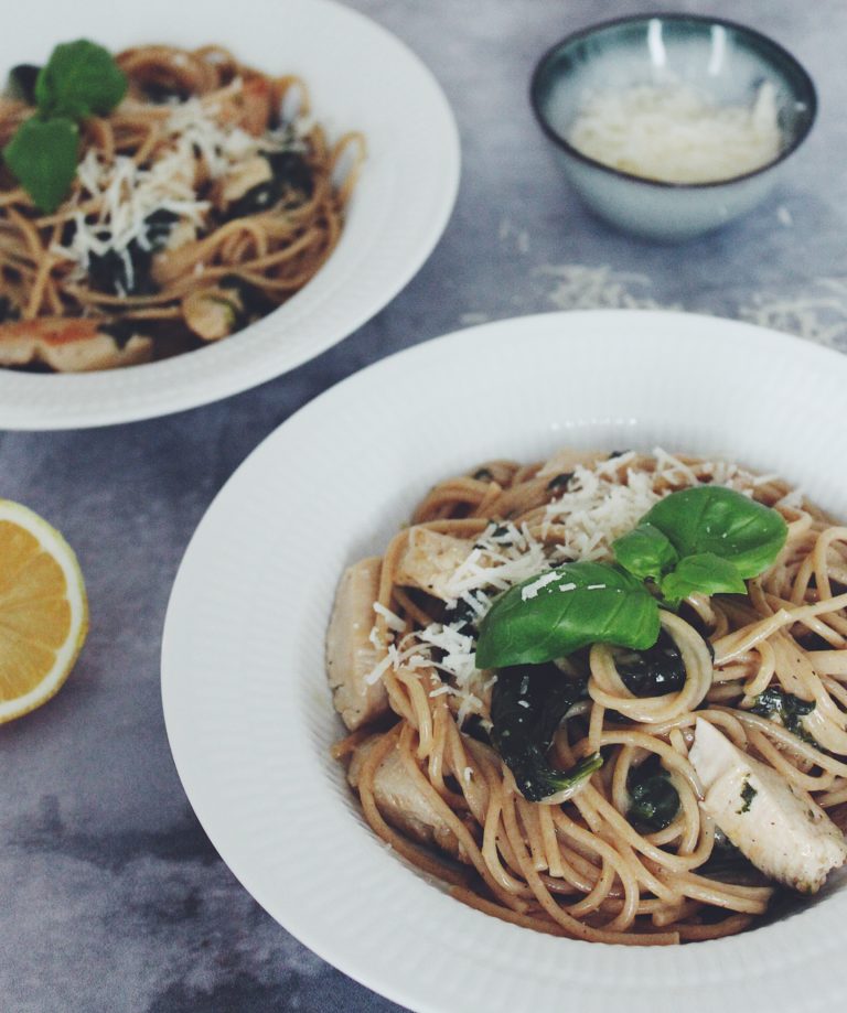 Citronpasta med kylling