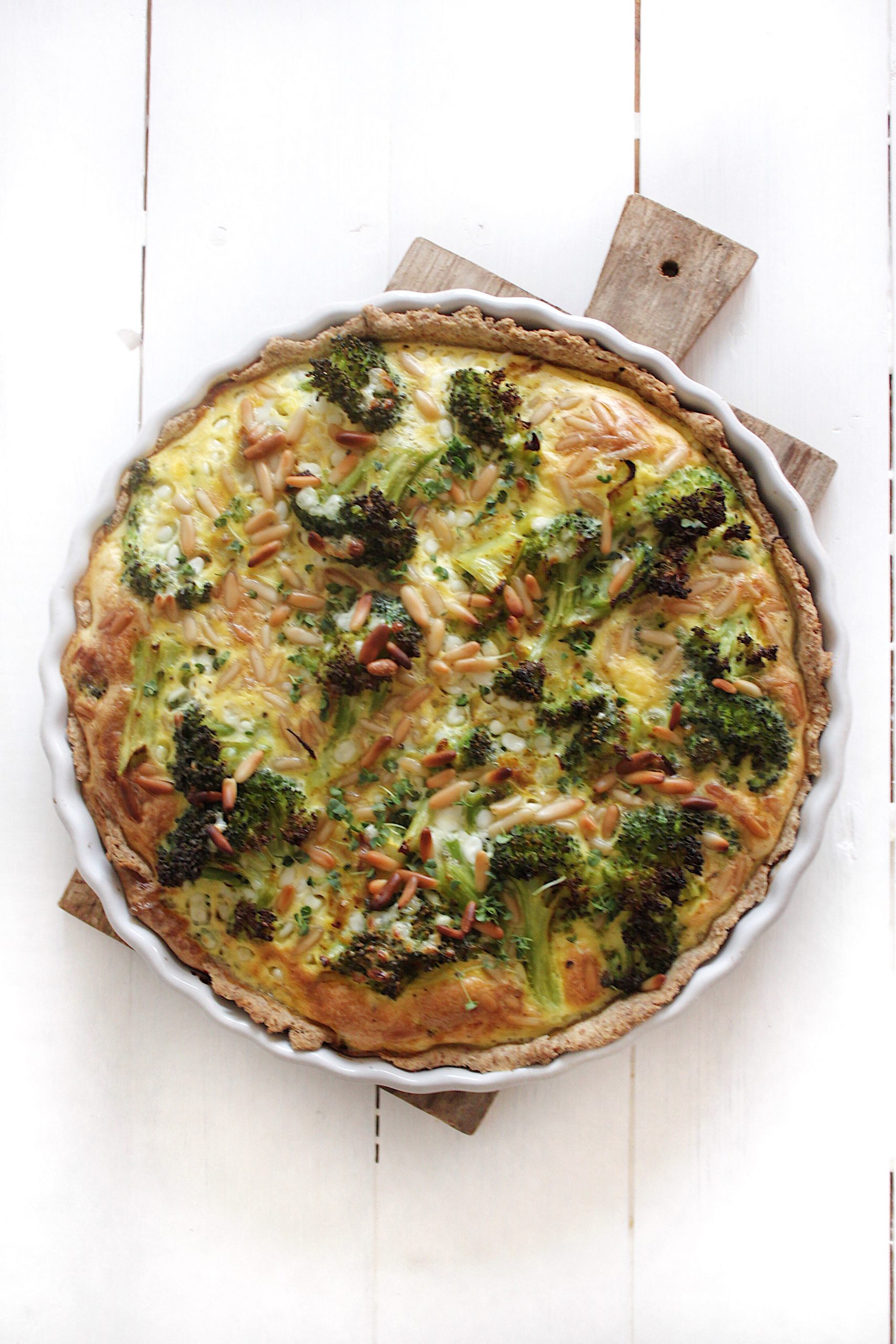 Grovtærte med broccoli og hytteost