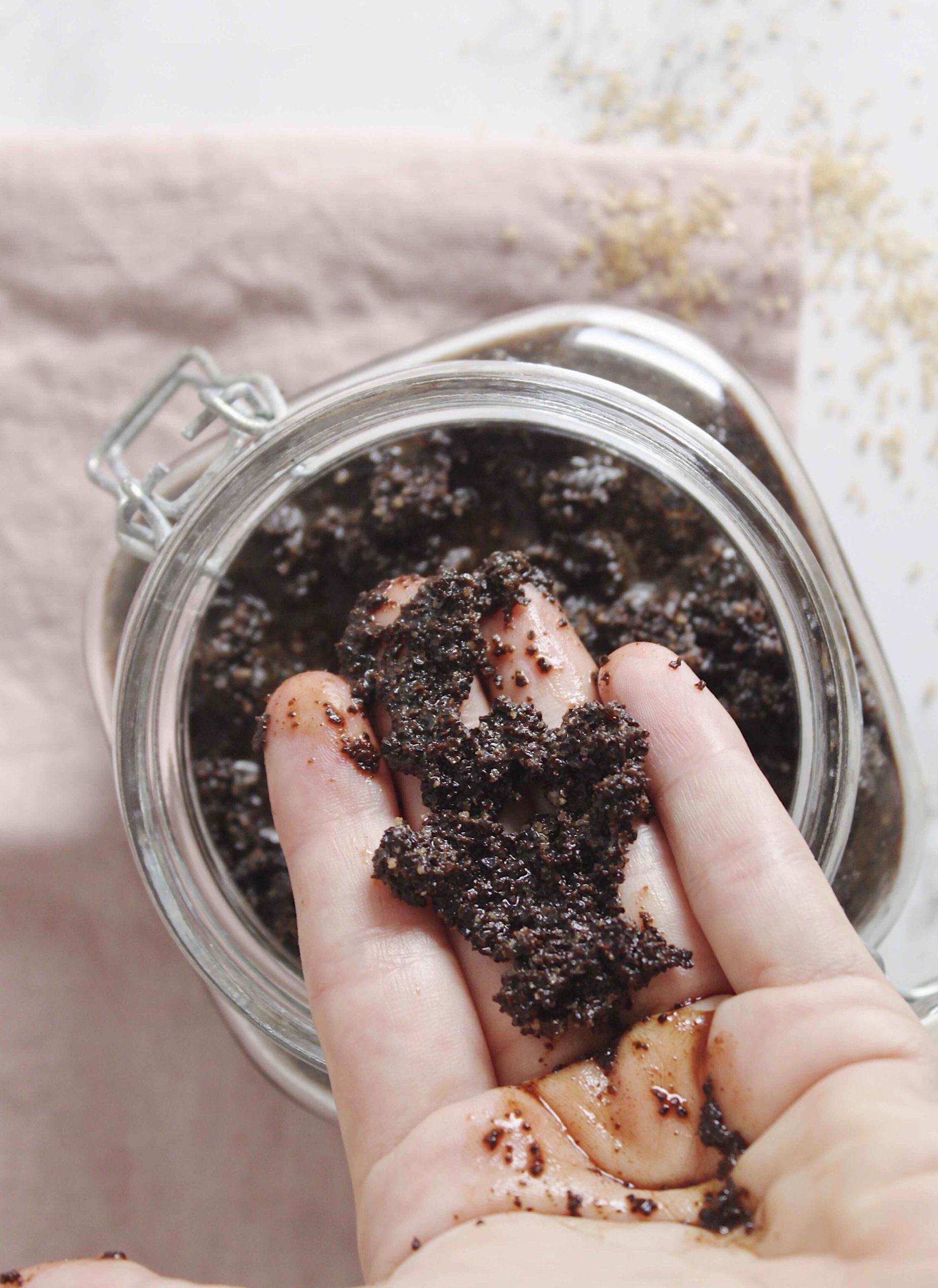 Hjemmelavet bodyscrub med kaffegrums