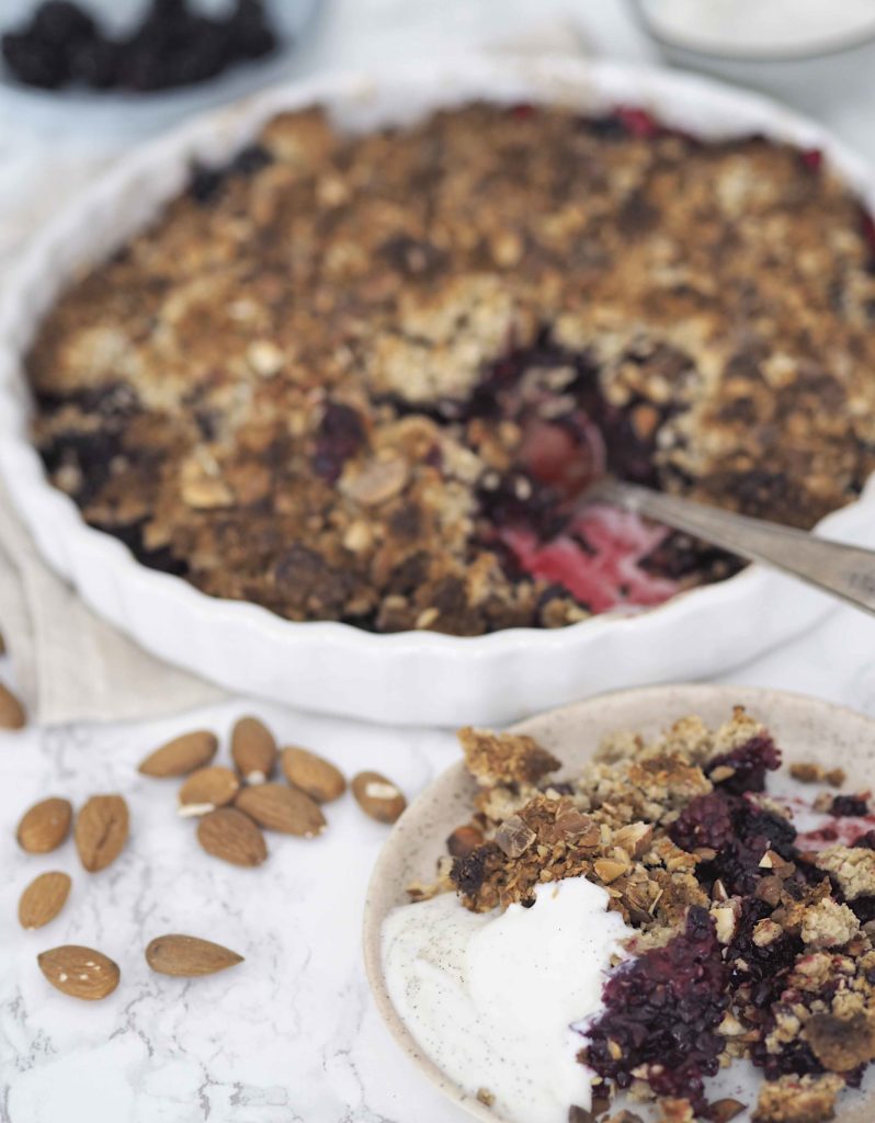 brombær crumble uden sukker