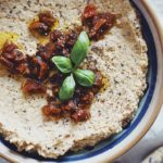 Hummus med soltørrede tomater