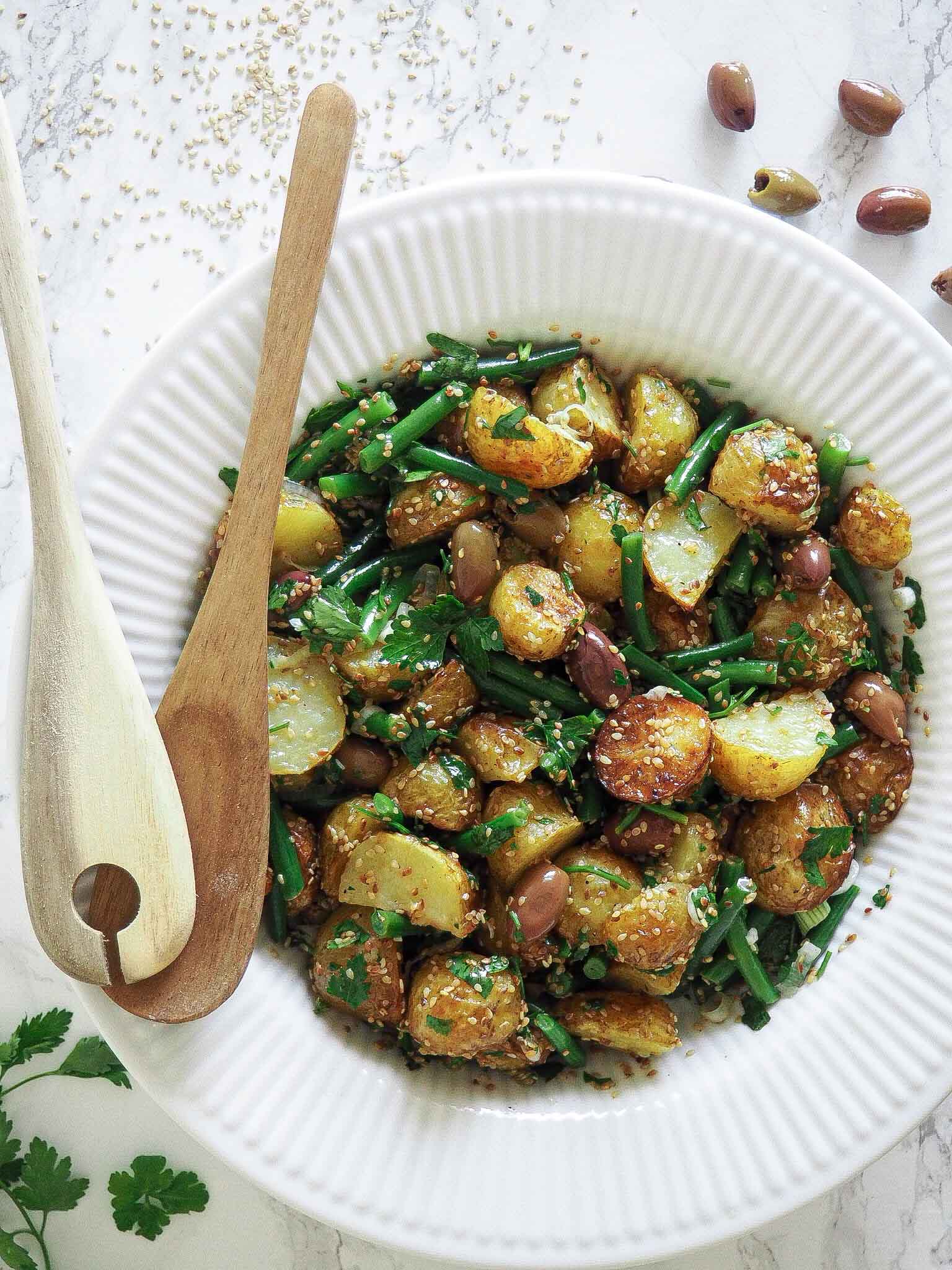 Kartoffelsalat med sesam og grønne bønner