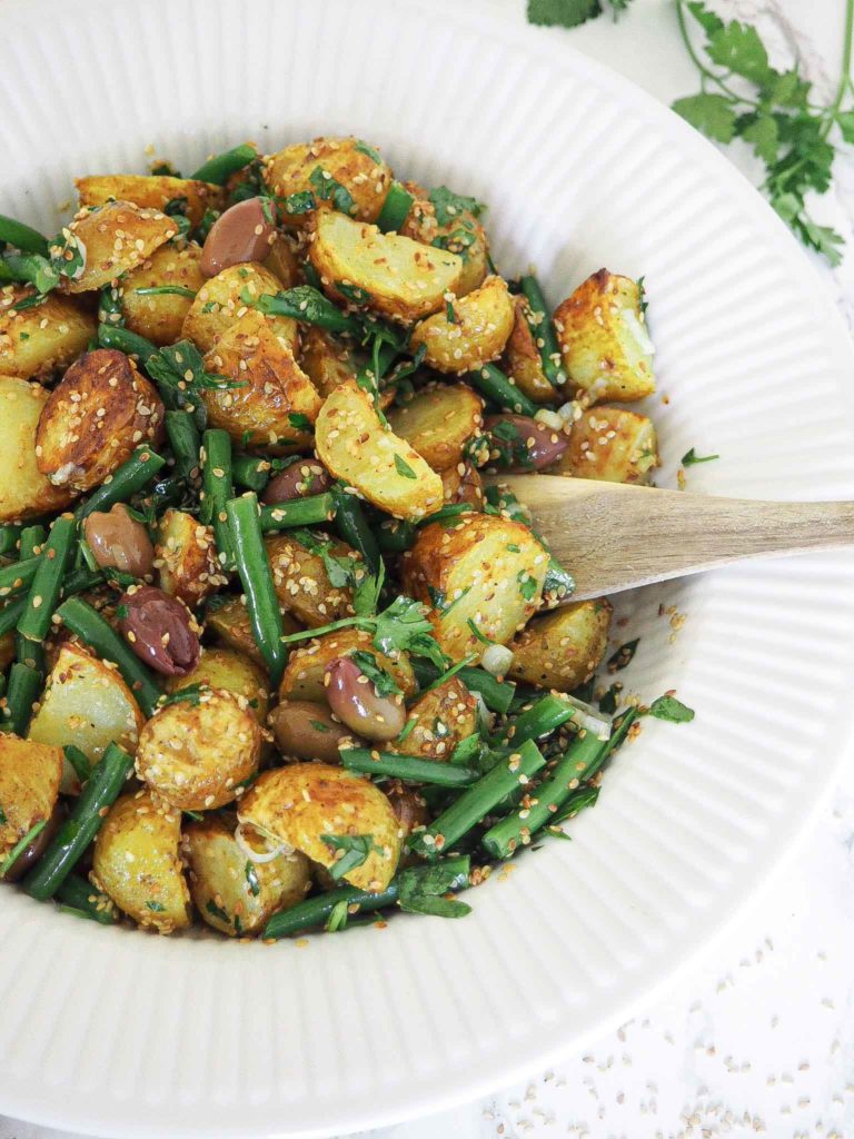 Kartoffelsalat med sesam og grønne bønner