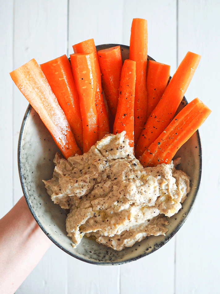 Cremet dip med butter beans