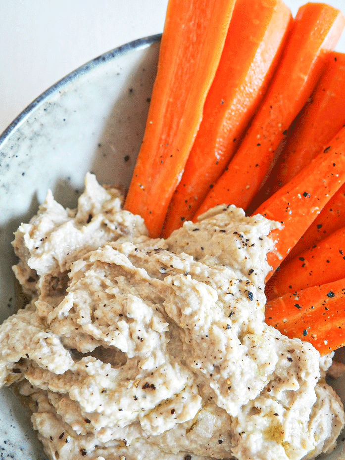 Cremet dip med butter beans