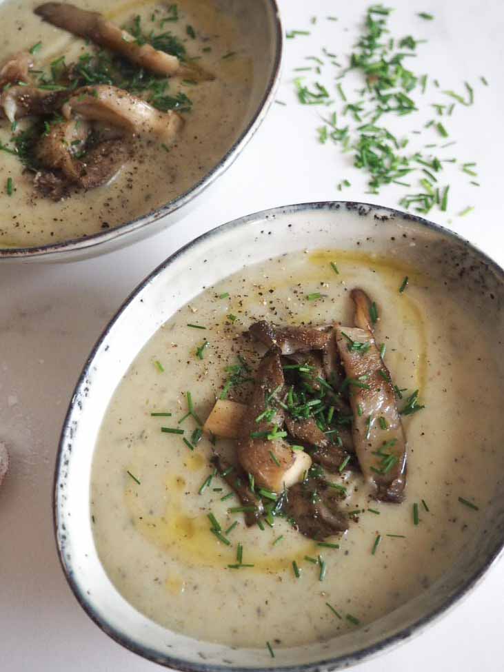 Jordskokkesuppe med østershatte