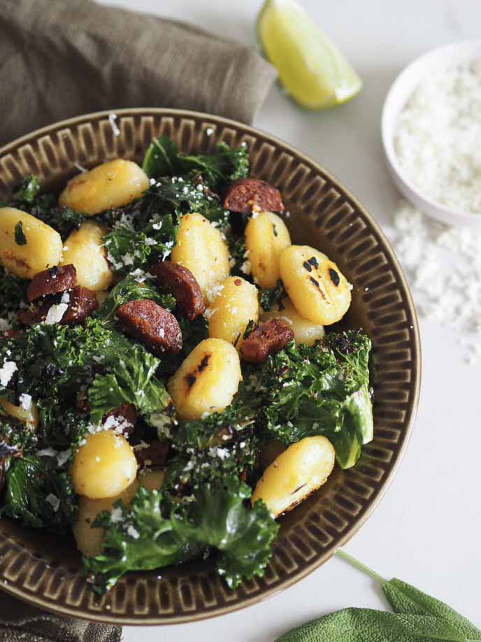 Gnocchi med chorizo og grønkål