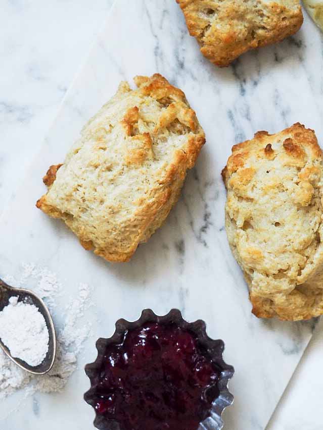 scones med citron og vanilje