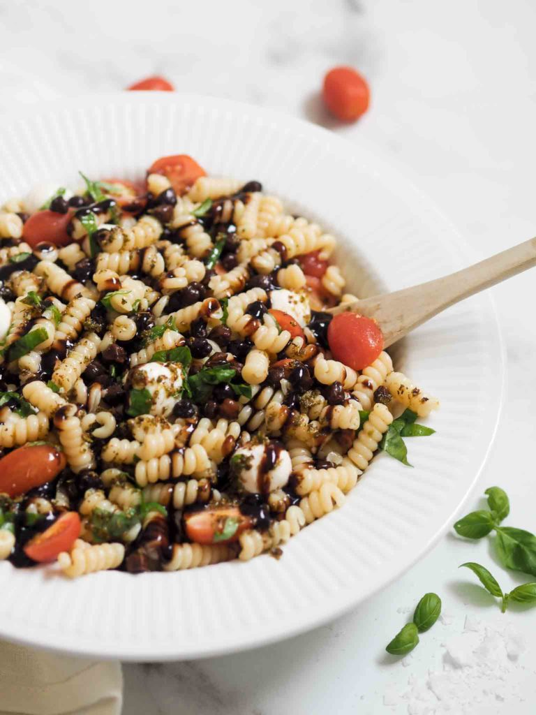 Caprese pastasalat