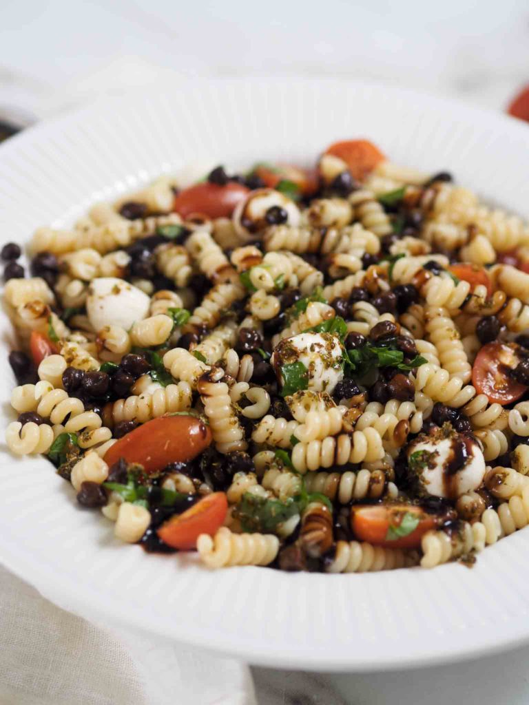 Caprese pastasalat