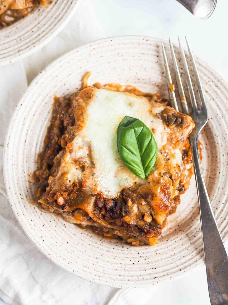 vegetarlasagne med røde linser