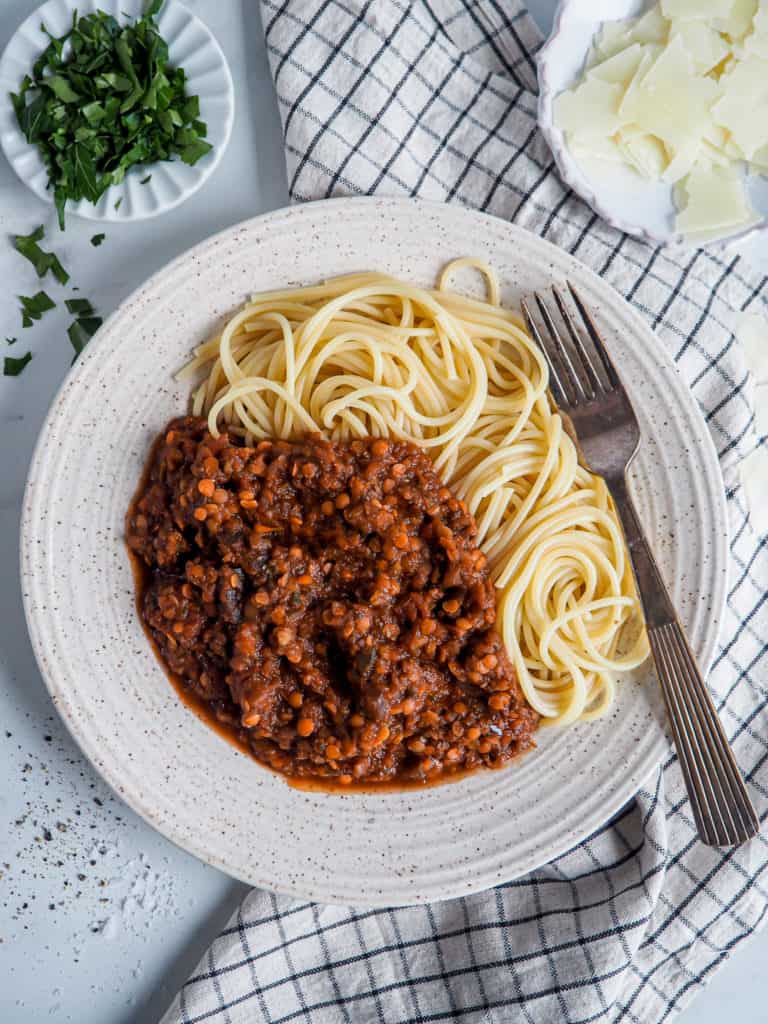 vegetar bolognese med røde linser