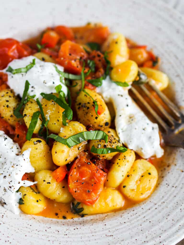 vegetarisk gnocchi med tomatsauce