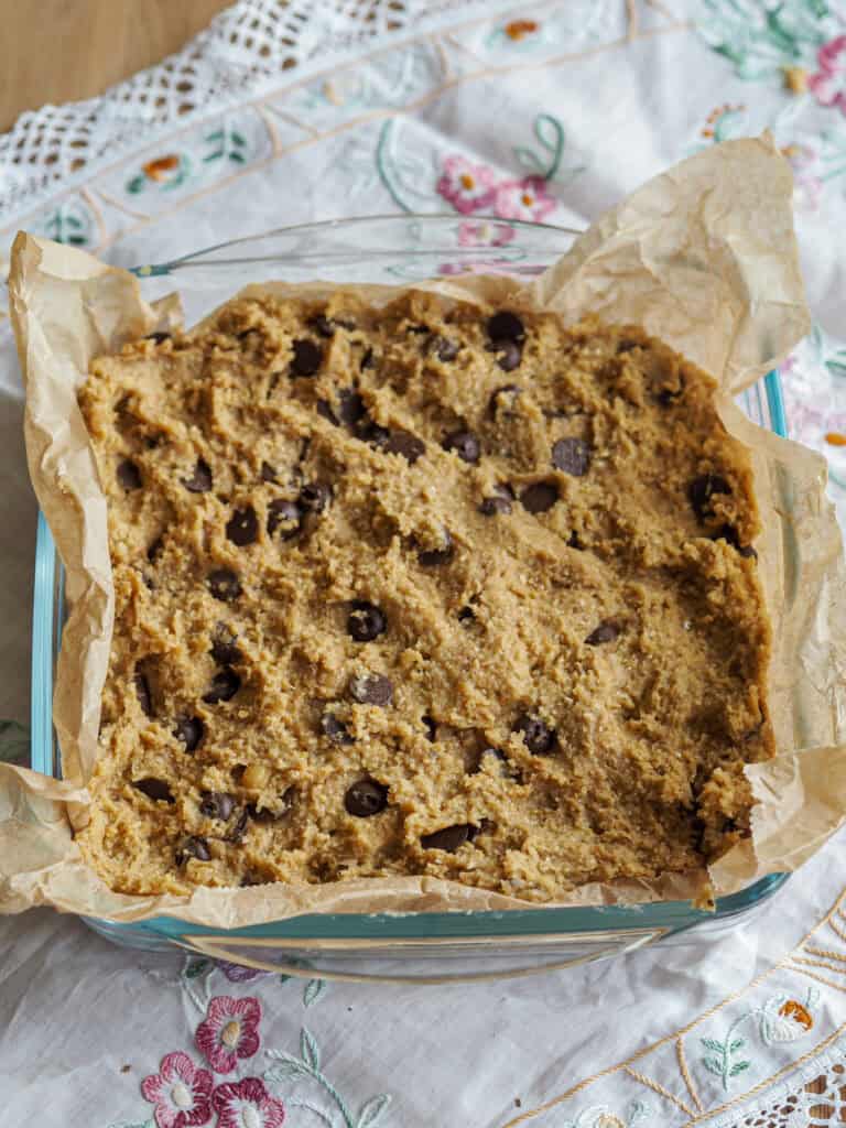 Rå kikærte blondie i en form