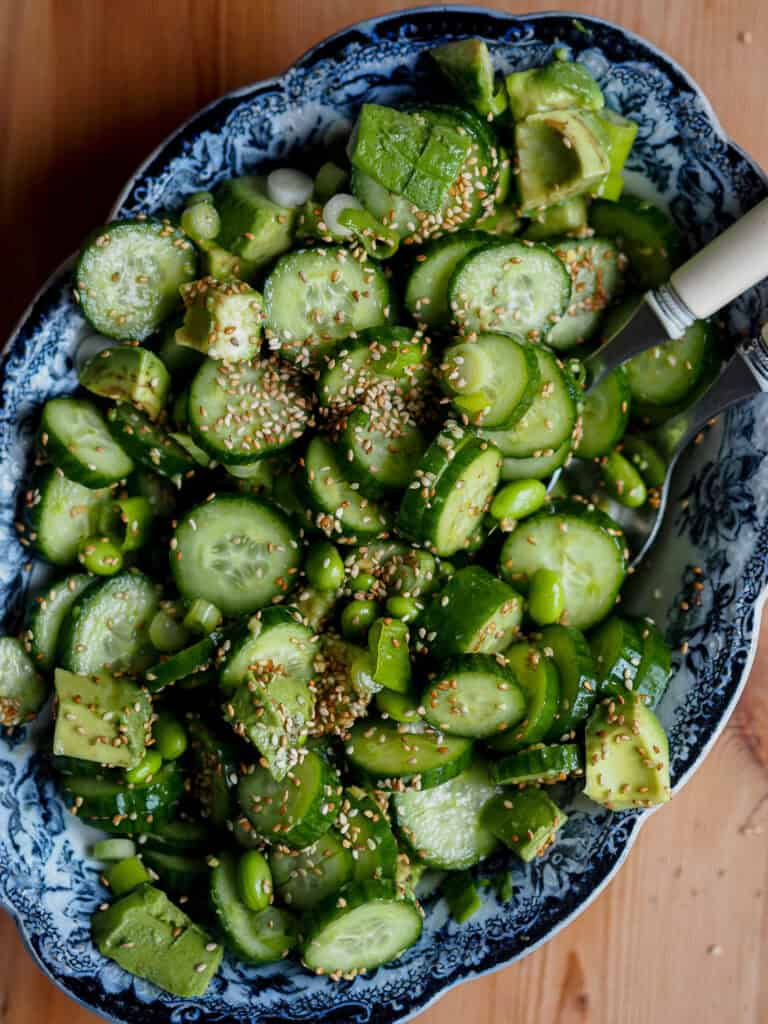 Grøn salat med edamamebønner