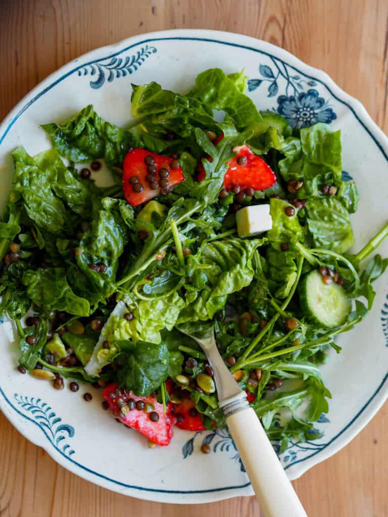 Sommersalat med belugalinser