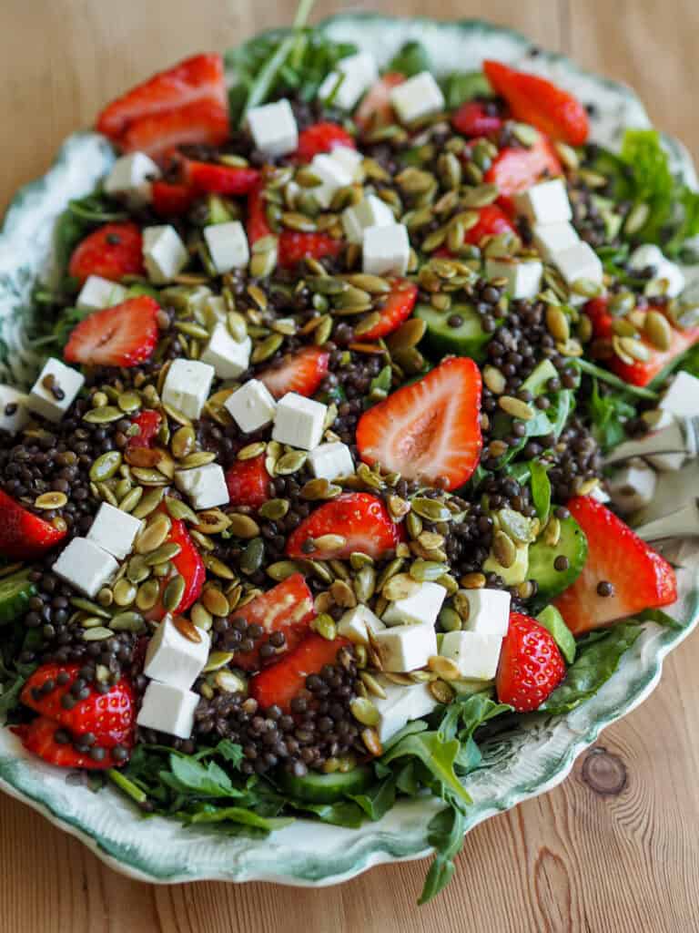 Sommersalat med belugalinser