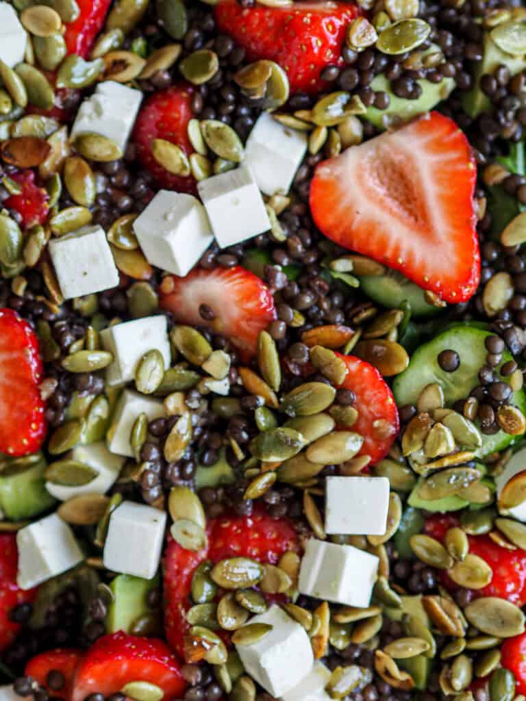 Sommersalat med belugalinser